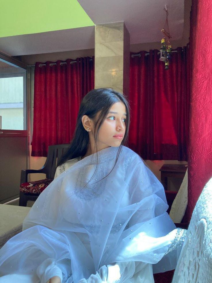 Beautiful Girl Photo