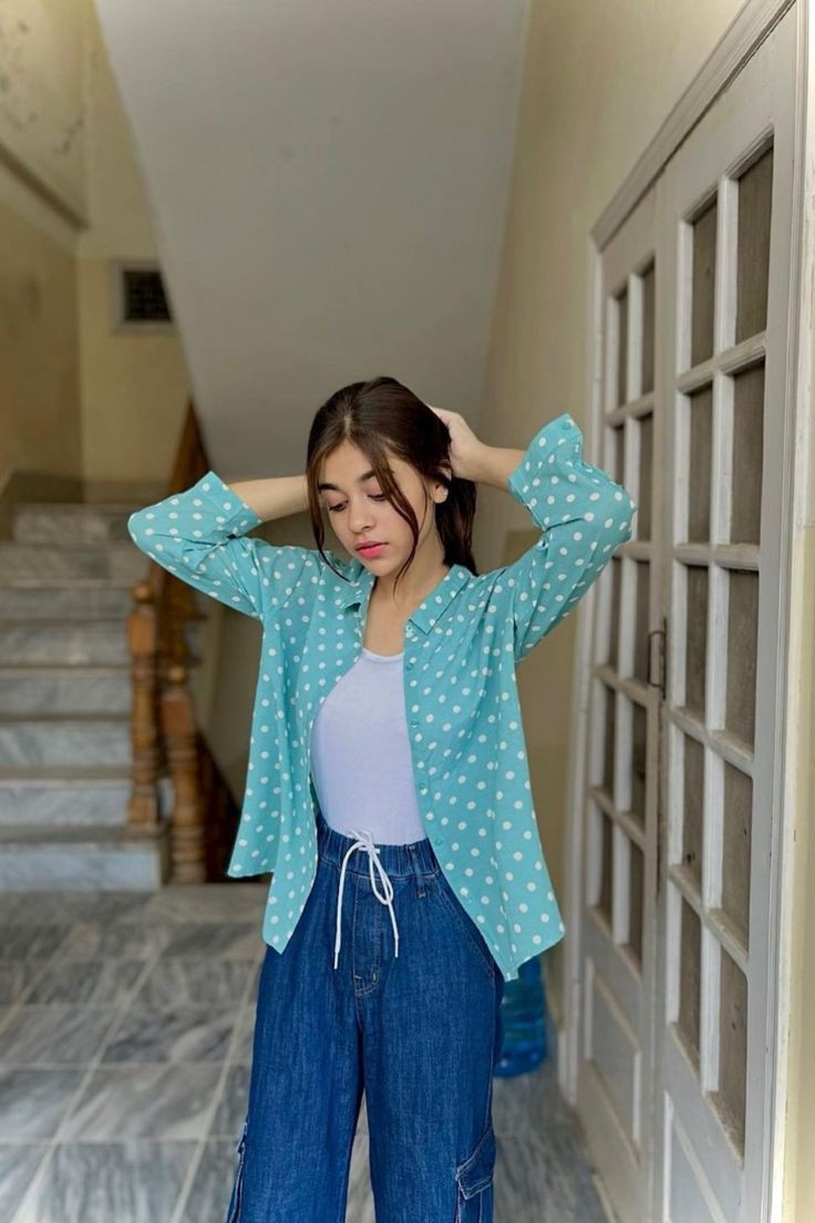 Beautiful Girl Wallpaper