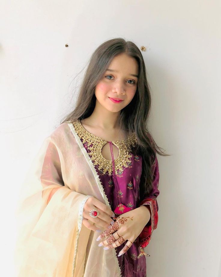 Cute College Girl DP