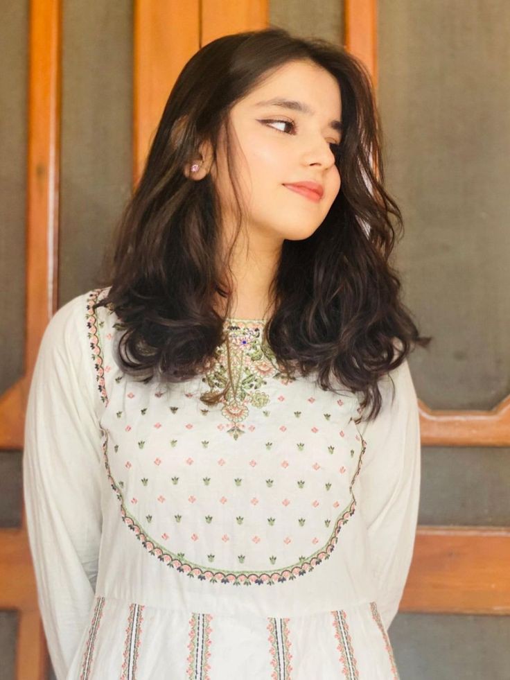 Cute College Girl Pic