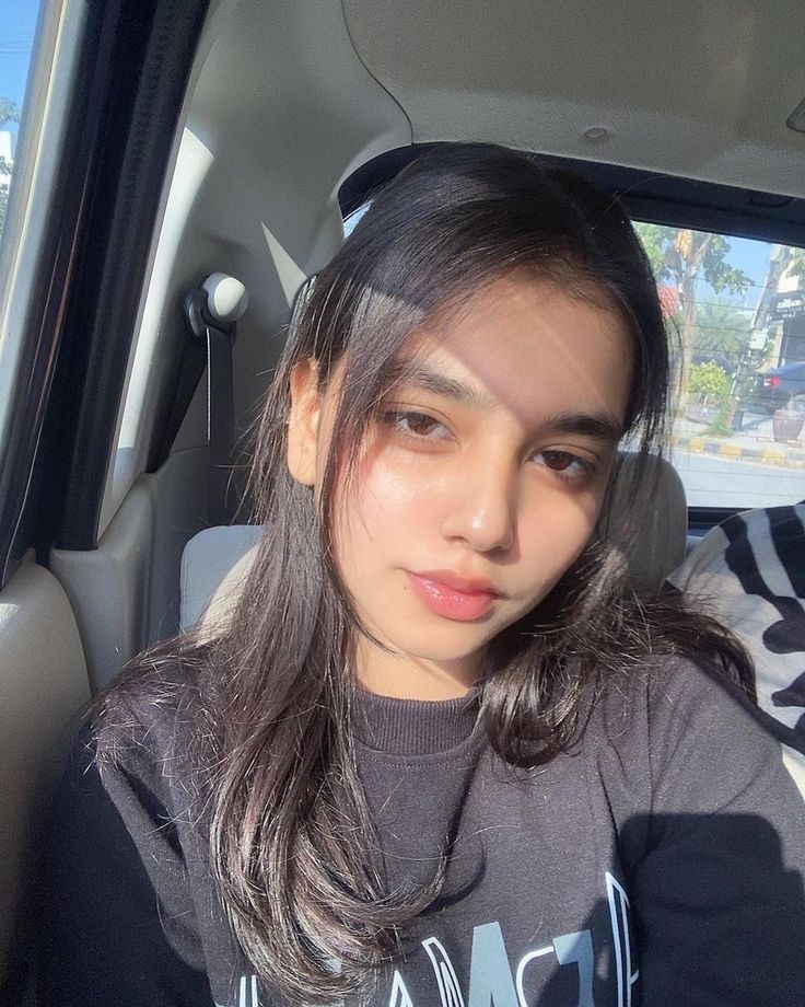 Cute Friend Girl Pic