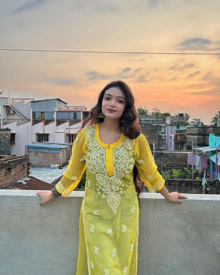 Cute TikTok Girl Pic