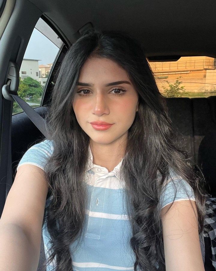 Gorgeous Makeup Girl Pic