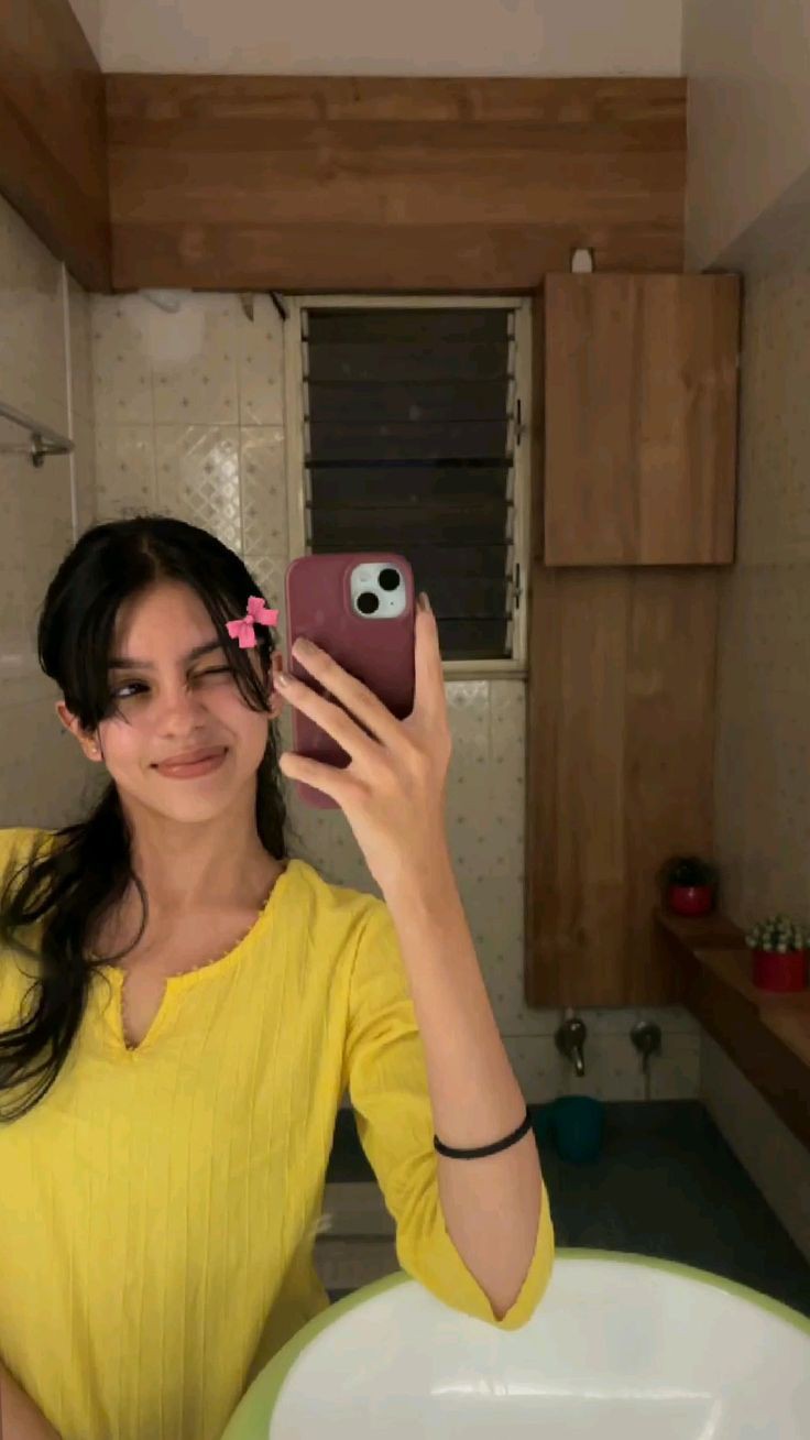 Gorgeous Makeup Girl Pic