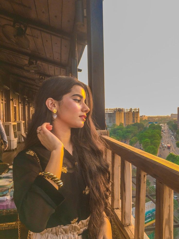 Trendy Hijab Girl DP