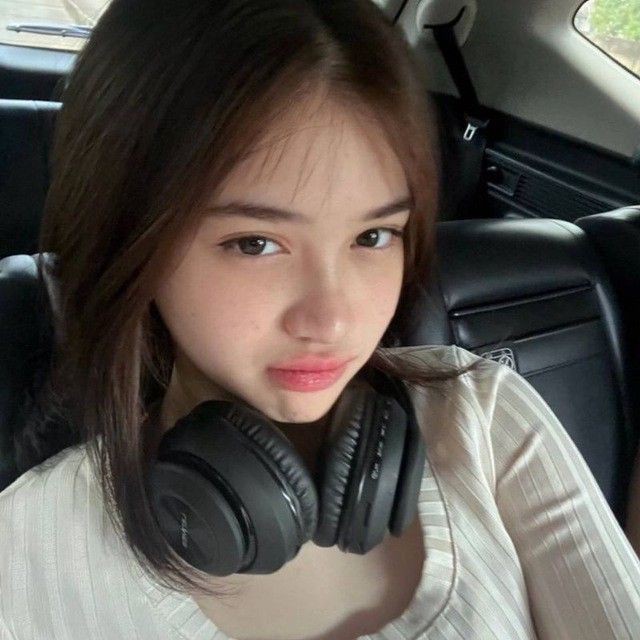 aesthetic cute korean girl pic