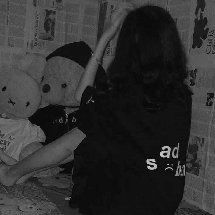 aesthetic girl discord pfp