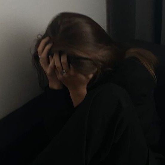 alone emotional sad girl dp