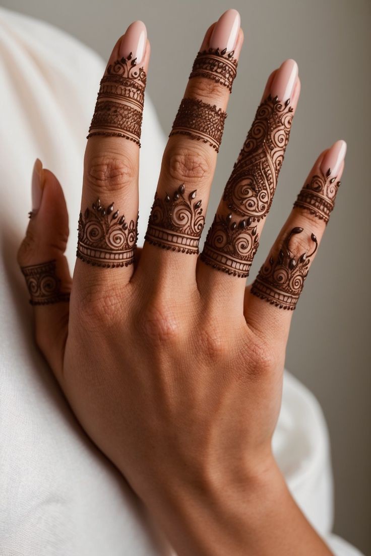 arabic stylish back hand mehndi design