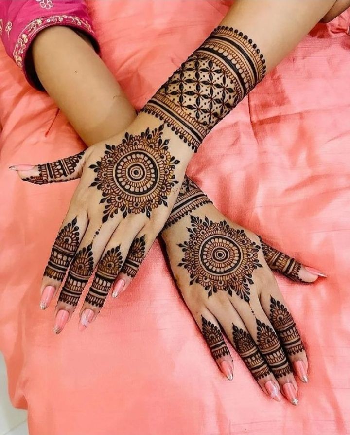 back hand mehndi design chex