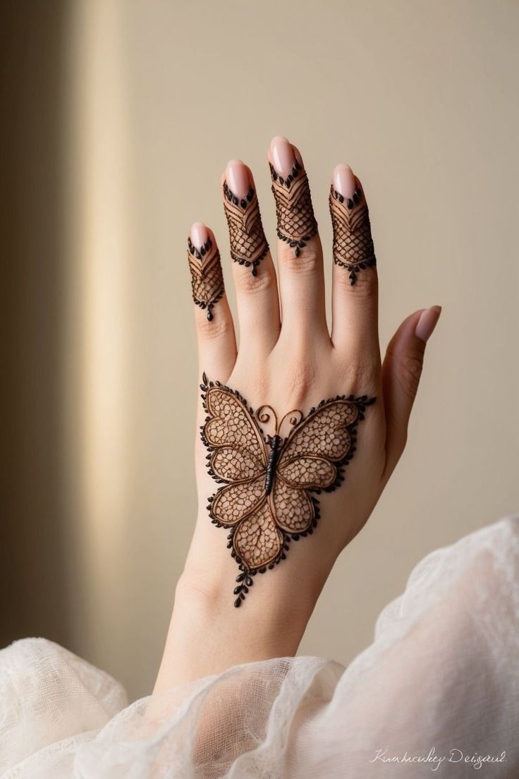 beautiful back hand mehndi design