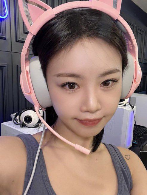 best friend korean girl pic