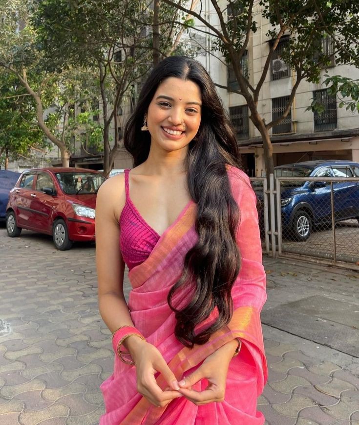 black saree girl dp hidden face