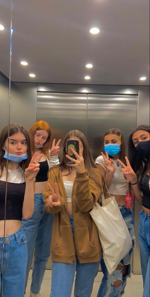 cute friends group dp girl