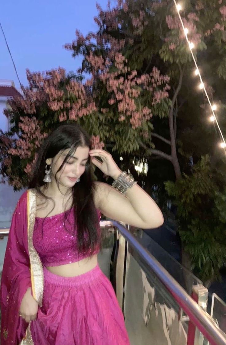 cute saree girl dp indian