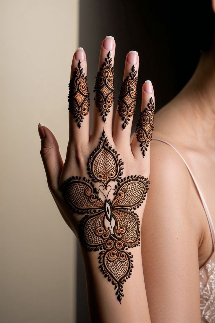 dulhe ki back hand mehndi design
