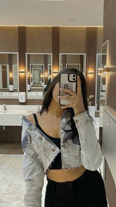mirror selfie dp for instagram girl attitude