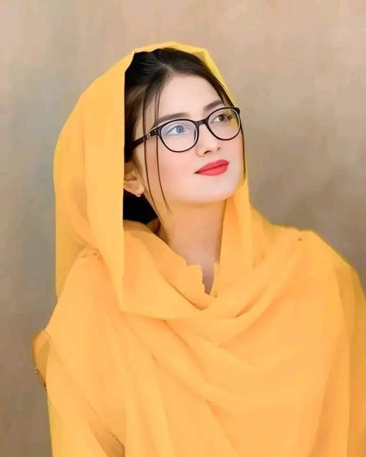 single girl dp cartoon for instagram in english