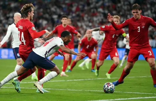 How to play over/under while the match is going on - Effective strategies and tips